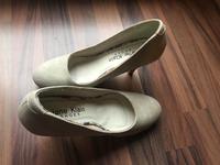 Beige Pumps *NEU* Bayern - Sonnefeld Vorschau