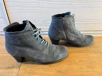 Gabor Damen Comfort Basic Kurzschaft Stiefel 40 Stiefelette grau Sachsen - Tharandt Vorschau