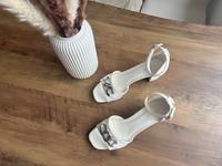 Weiße Sandaletten | Absatzschuhe | 41 Nordrhein-Westfalen - Paderborn Vorschau