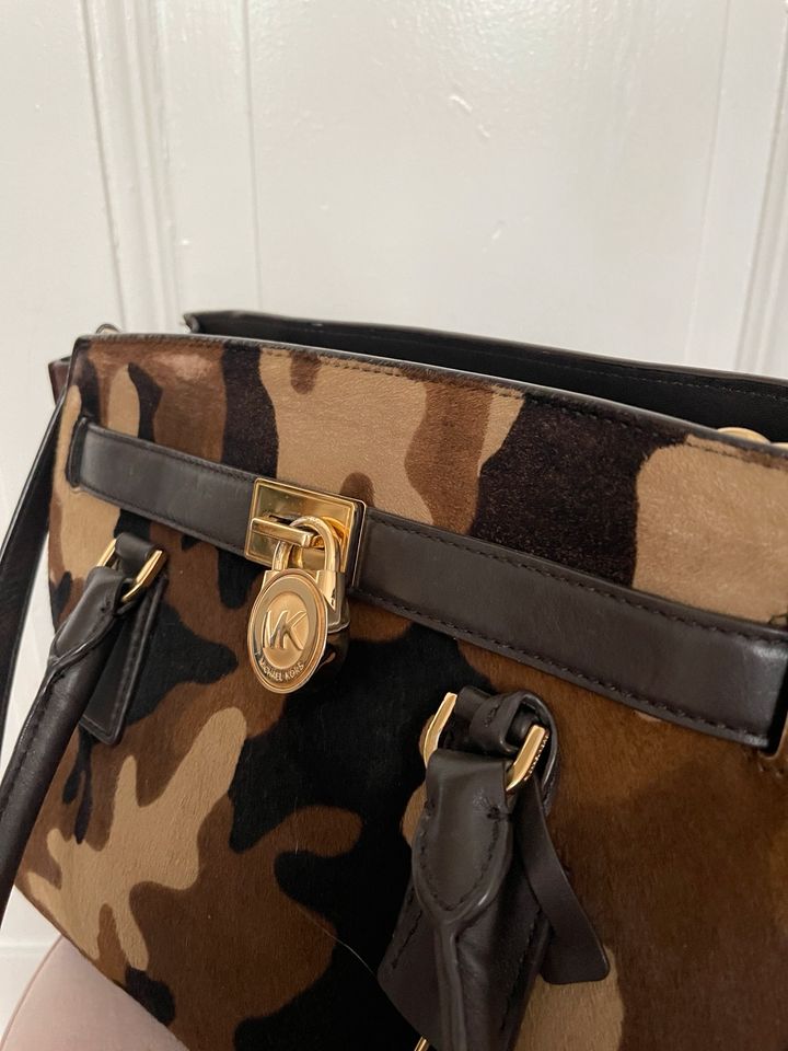 Michael Kors Handtasche Kuhfell Fell Camouflage Ponyfell Army in Berlin