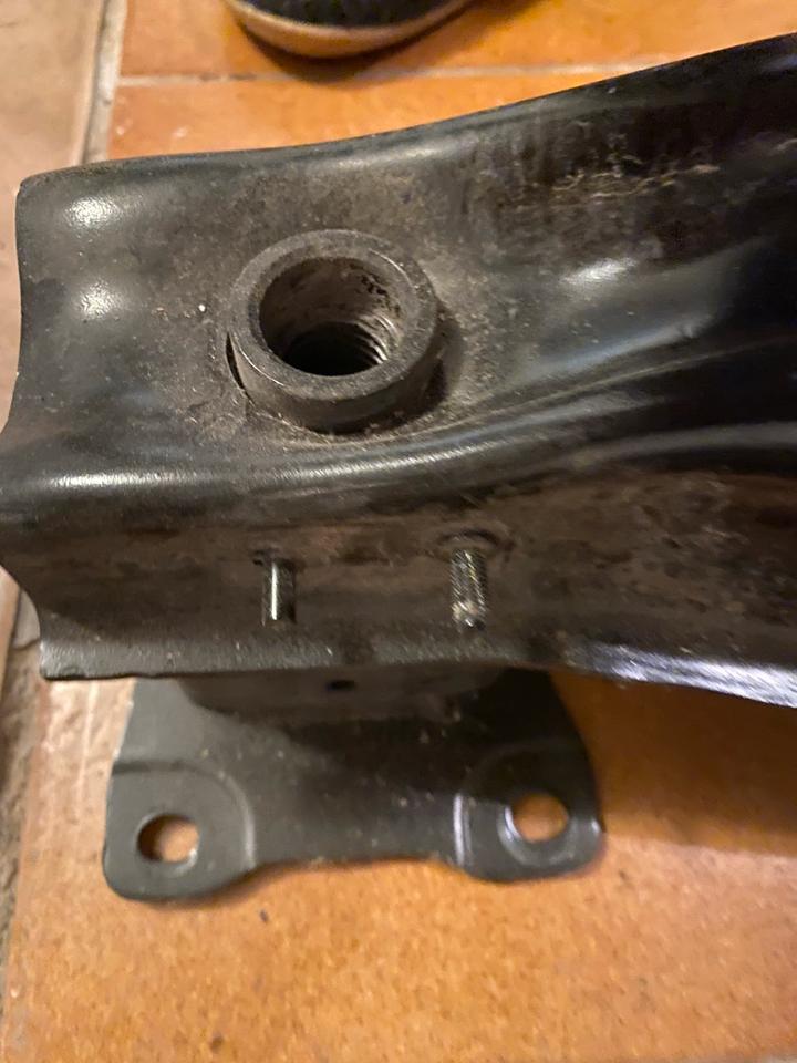 Stossstangenträger original VW Golf 7 VII hinten neuwertig in Reichenberg
