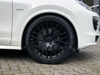 Sommerräder 22 Zoll Porsche Cayenne S Turbo GTS  295/30 R22 Nordrhein-Westfalen - Engelskirchen Vorschau