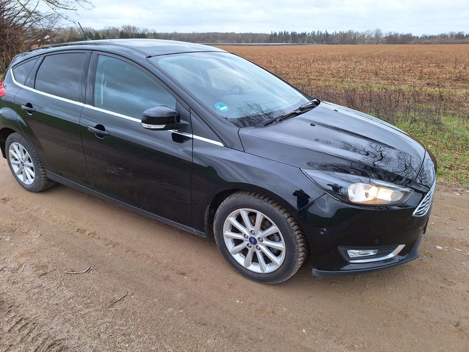 Ford Focus 1,5 TDCI 88 kw Titanium Diesel AHK Navi Start Stop in Bentzin