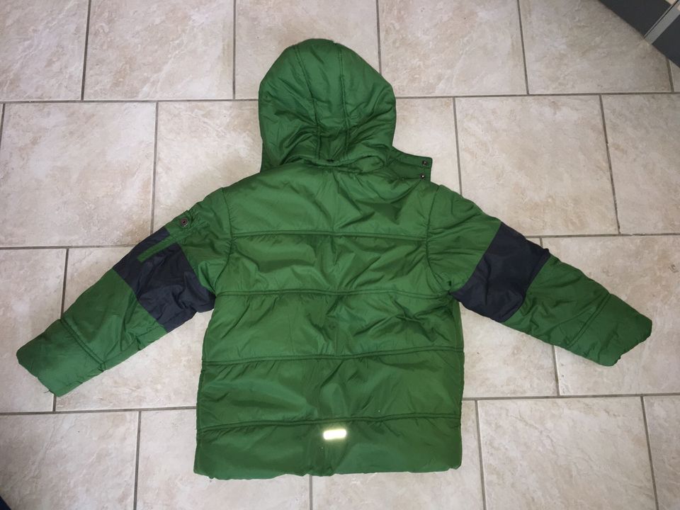 Neuw. MEXX Winterjacke 134/140 grün Schneejacke Jacke warm Jungen in Harth-Pöllnitz