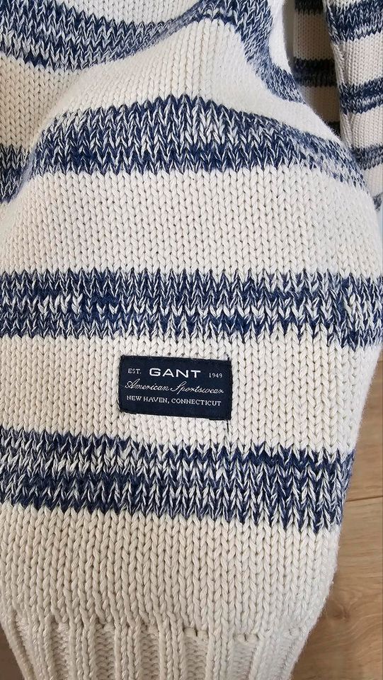 "Gant" Strickpullover mit V - Ausschnitt, Größe S in Magdeburg