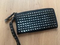 schwarze Clutch mit Nieten Bayern - Grettstadt Vorschau