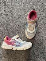 Geox Turnschuhe Gr 31 weiß pink blinkt Stern Klettverschluss Dortmund - Löttringhausen Vorschau