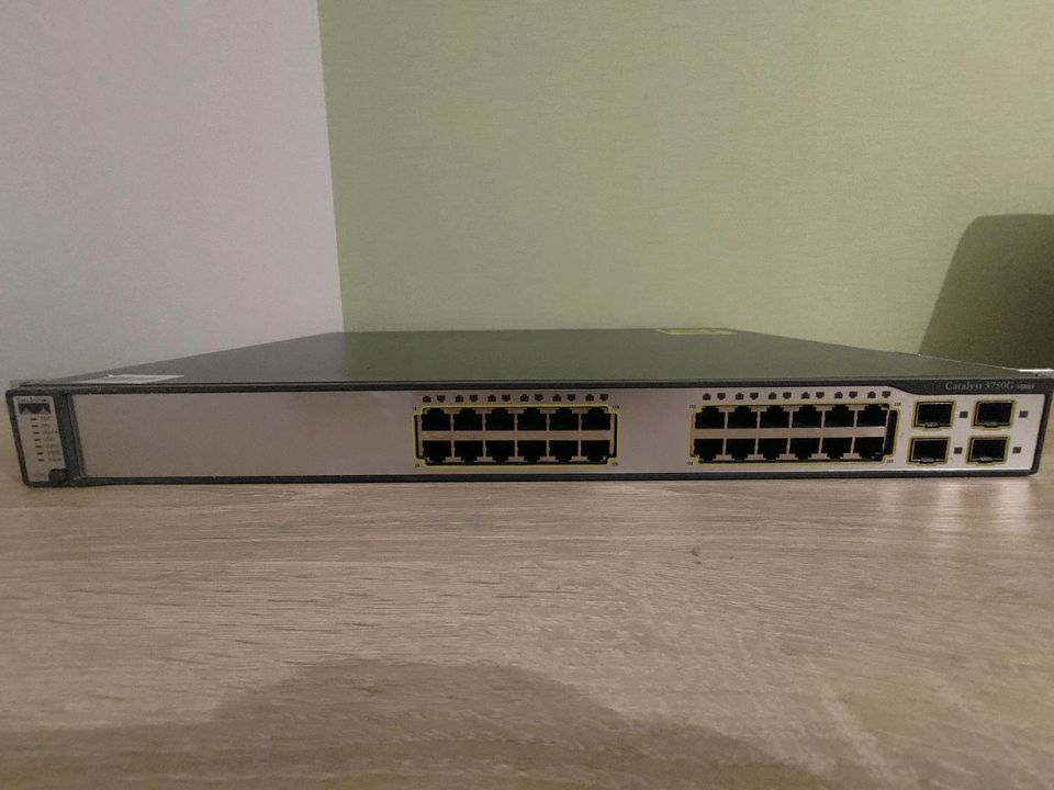 Cisco Catalyst 3750G 24TS , 4FPS in Algermissen