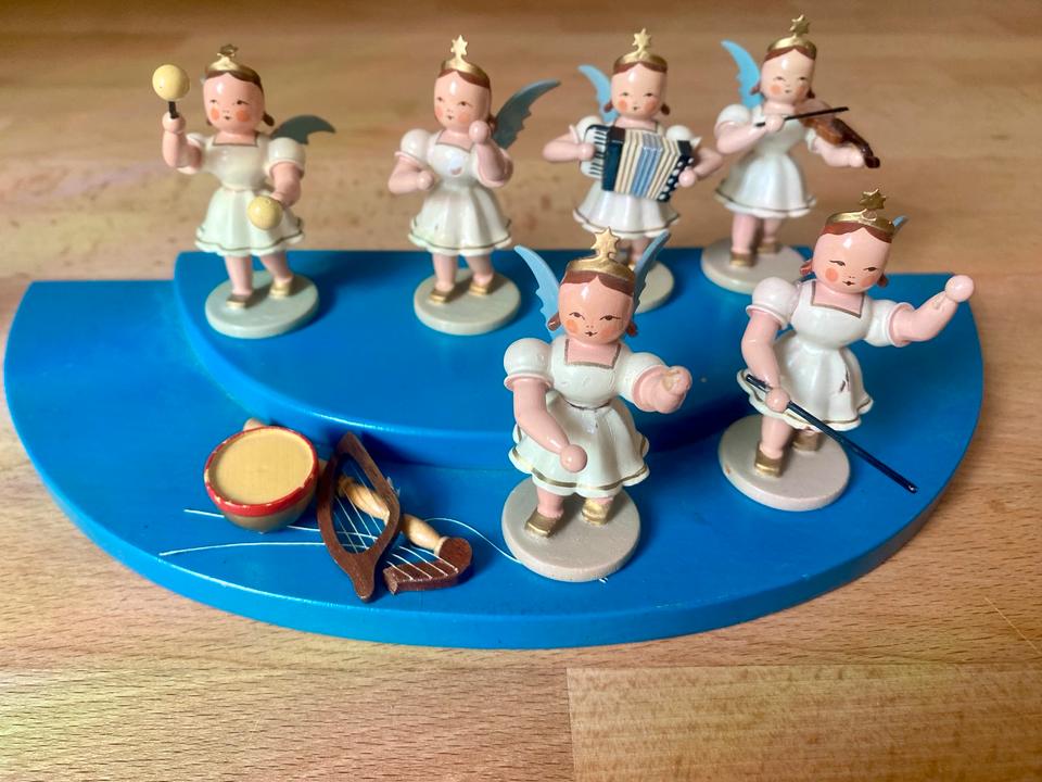 Set aus 8 Engeln mit Musikinstrumenten Weihnachten Holzengel in Attenkirchen