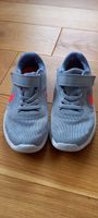 grauer Turnschuh,Hallenschuh,Sportschuh,Nike,Gr. 30,Sneaker,rosa Rostock - Brinckmansdorf Vorschau