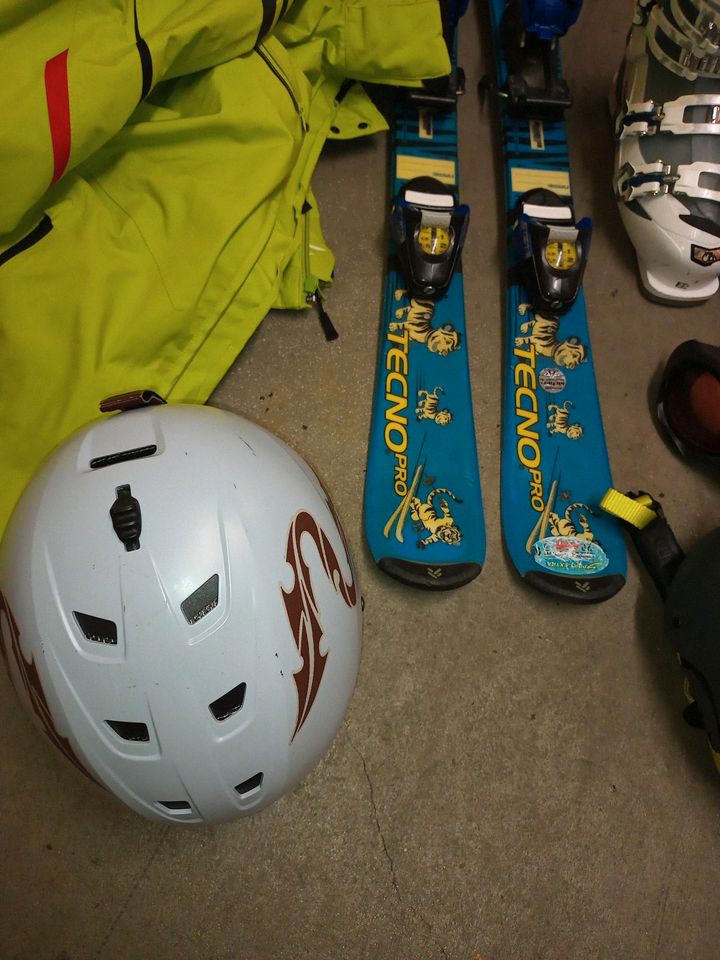 Ski 80 cm, Skischuhe Größe 32 20 (Monde), Helm, Stöcke Kinderski in Köln