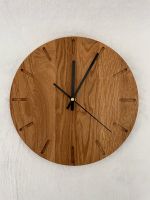 Moderne Holz Wanduhr aus Eiche 30cm groß auf Wunsch auch personal Baden-Württemberg - Hügelsheim Vorschau