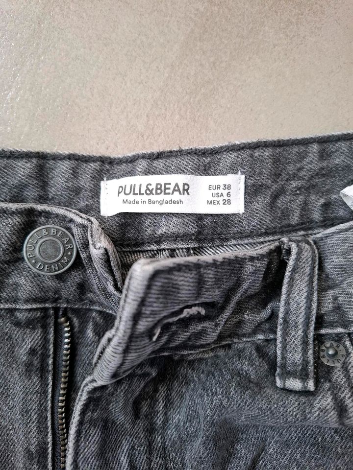 Jeansshorts von Pull&Bear in 38 in Gifhorn