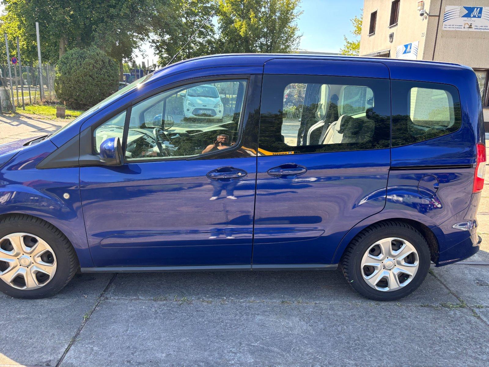 Abbildung des Autos Ford Courier Bj 2016 Ben…