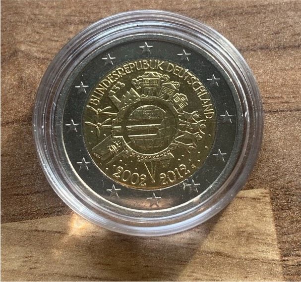 Zwei Euro Münze Gedenkmünzen zehn Jahre Euro Bargeld in Hagen im Bremischen