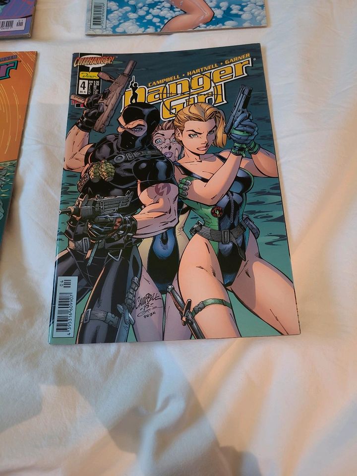 DANGER GIRL 1-4,  2000-2001 in Hannover