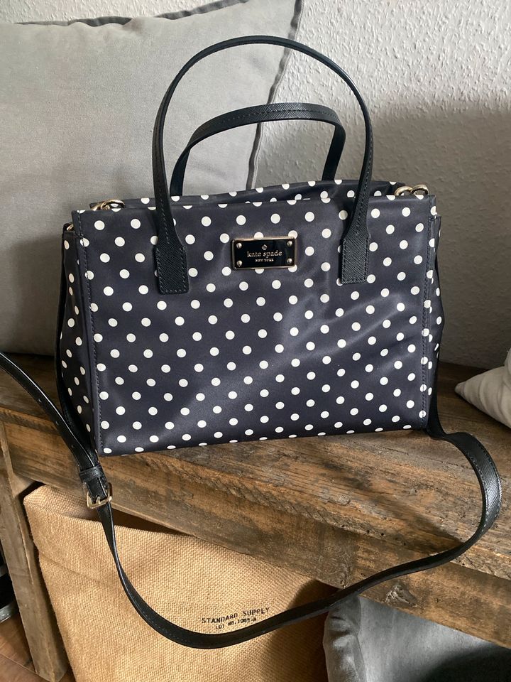 Kate Spade Handtasche Crossbody Punkte in Ingersheim