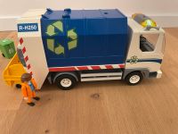 Müllabfuhr mit drei Tonnen und zwei Müllwerkern Bielefeld - Stieghorst Vorschau