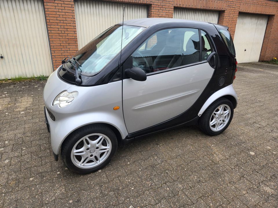 Smart Fortwo 450 Tüv 04.2026 Silber in Grevenbroich