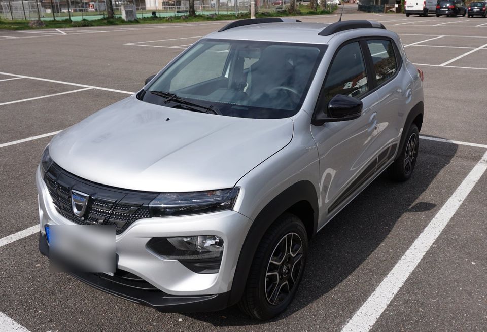 Dacia Spring Comfort Plus CCS Vollausstattung + Alu usw., 80 km ! in Saarbrücken