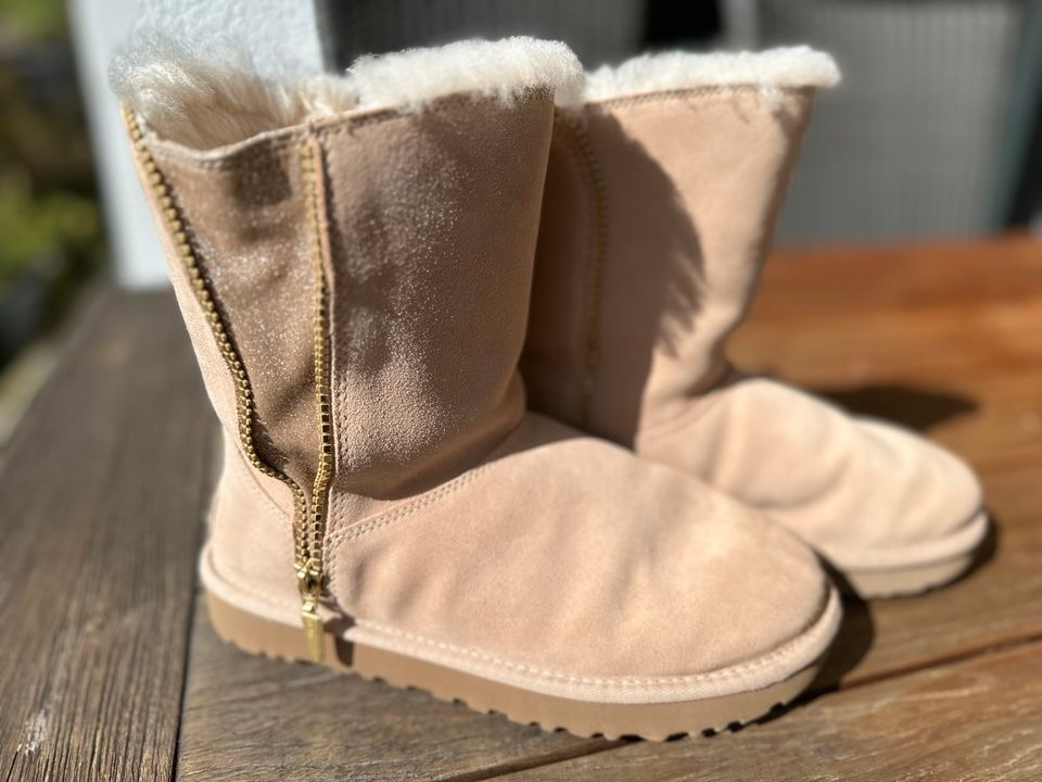 Original Ugg Classic Zip halbhoch Stiefel Gr. 38 in Bielefeld