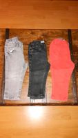 3x Jeans Gr. 74 H&M Chino rot, slim fit schwarz und grau Nordrhein-Westfalen - Langenfeld Vorschau