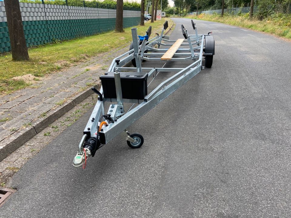 Bootsanhänger Bootstrailer 3500kg Segelboot NEU BUNNEFELD in Haren (Ems)