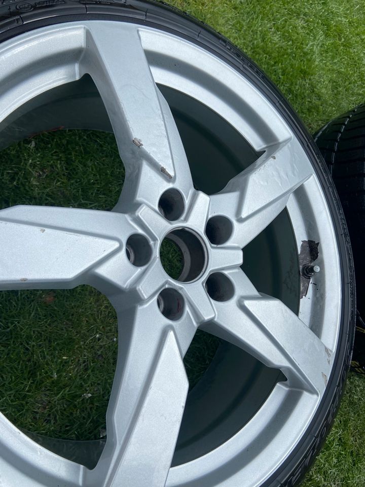 5x112 Audi Alufelgen 8S0 601 025 AG 19 Zoll mit M+S Reifen in Dinslaken