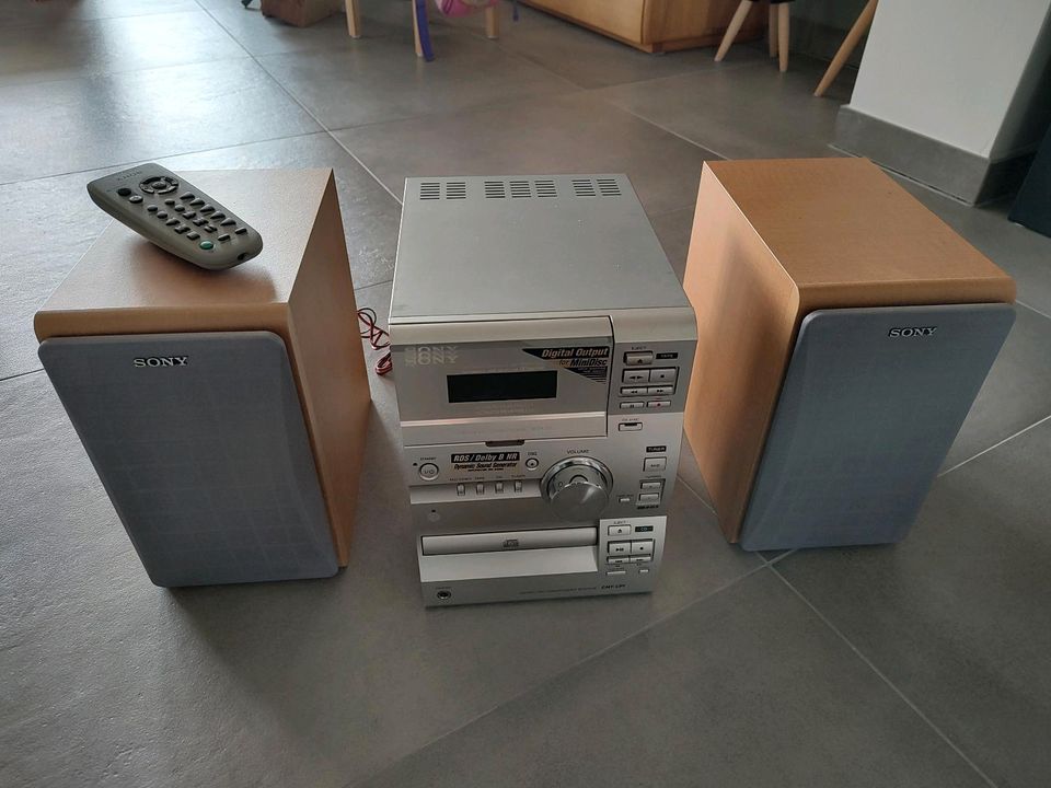 Sony Musikanlage Boxen CD Kassette in Großkrotzenburg