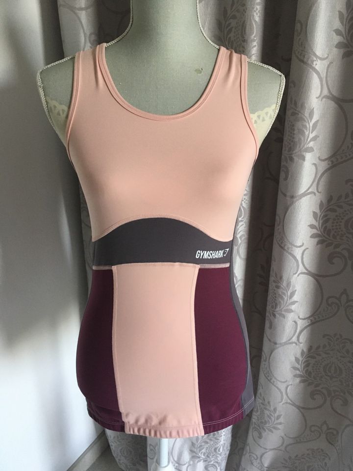 Sport Top Gymshark rosa weinrot Gr. S NEU in Planegg