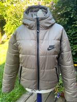 NIKE pufferjacke S/M Hessen - Modautal Vorschau