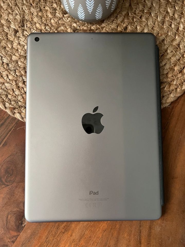 Appel iPad 6. Gen. (2018) 32 GB Space Gray in Minden