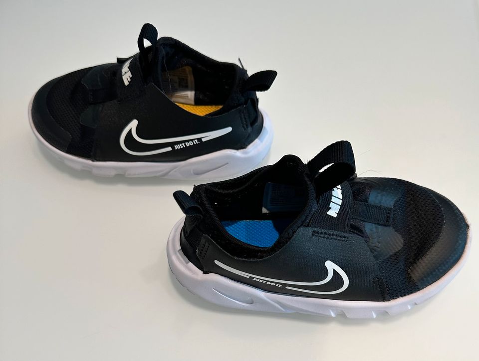 Nike Flex Runner 2 Kinderschuh in Gr.26 in Forchheim