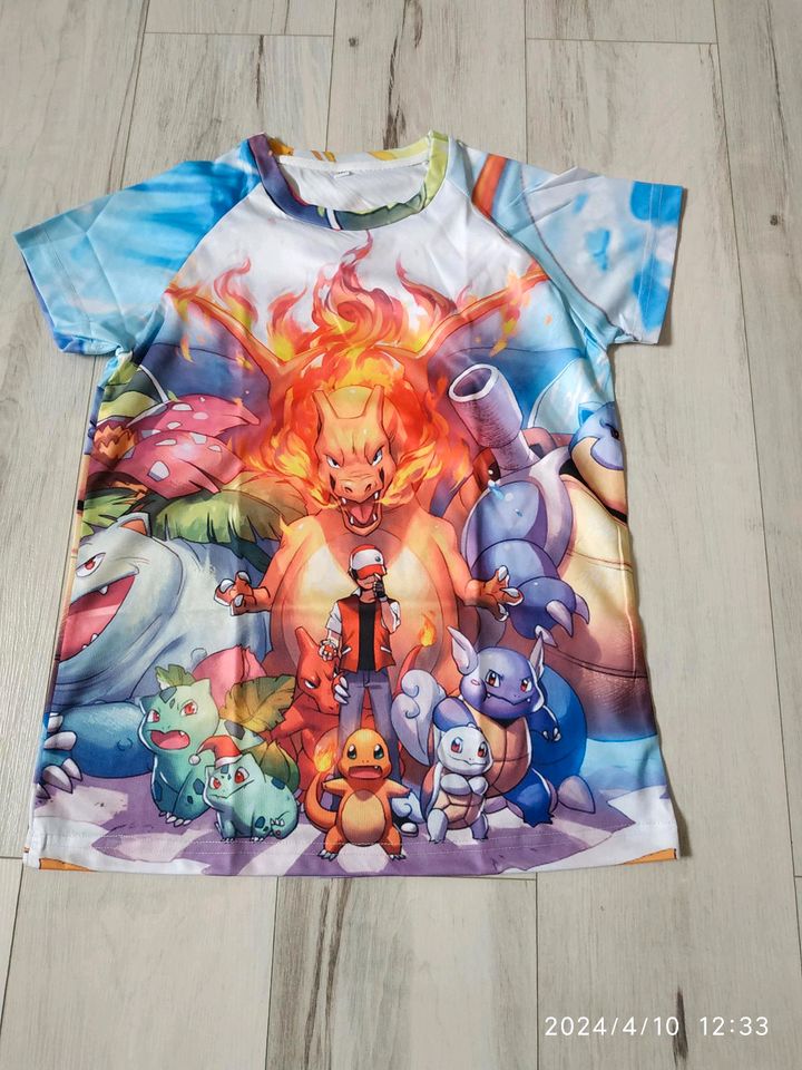 Pokemon Kurzarmshirt Gr 140/158 Vorder und Rückseite bedruckt in Niederschönenfeld