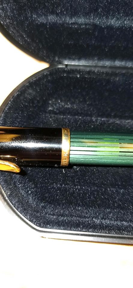 Pelikan M400 Kolbenfüller 14 Karat Gold Feder in Oberhausen