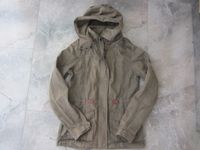 Jacke Olivegrün Khaki Gr 146 / 152 Mantel Kapuze Übergangsjacke Sachsen-Anhalt - Schkopau Vorschau