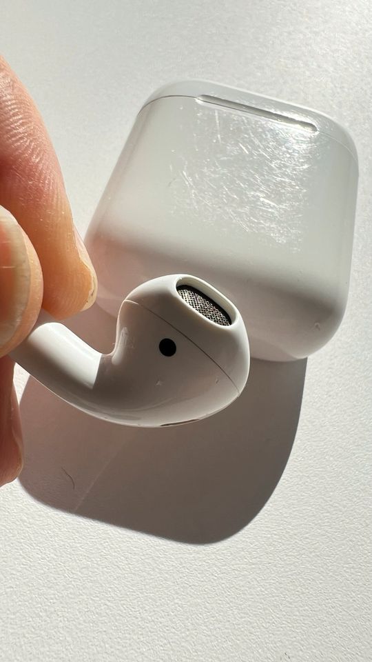 Grundgereinigt AirPods Gen 2 in Birstein