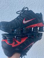 Nike Shox Schwarz / Rot Nordrhein-Westfalen - Delbrück Vorschau