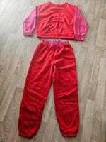 2 Stück Anzug Hose mit Pullover rot, grün Damen S, XS Hessen - Melsungen Vorschau