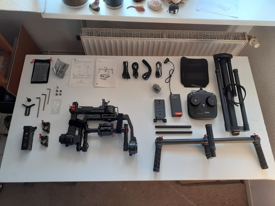 DJI Ronin 1 Gimbal + Koffer + Gimbal Vest in Berlin