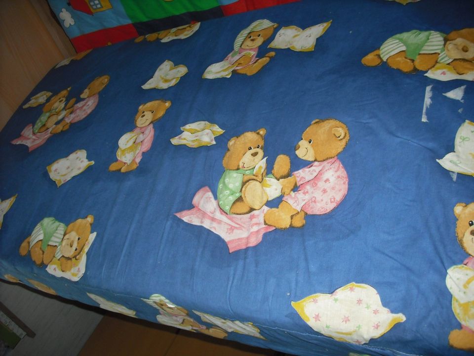 Dicke schöne Matratze für das Kinderbett  (ca. 16 cm) in Hildesheim