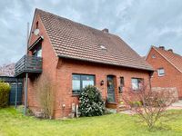 Einfamlienhaus mit Einliegerwohnung auf großem Grundstück. Niedersachsen - Berge Vorschau