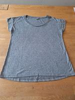 T-Shirt mit Silber Steinchen von S.Oliver Gr.36 ,,Neuwertig " Nordrhein-Westfalen - Moers Vorschau