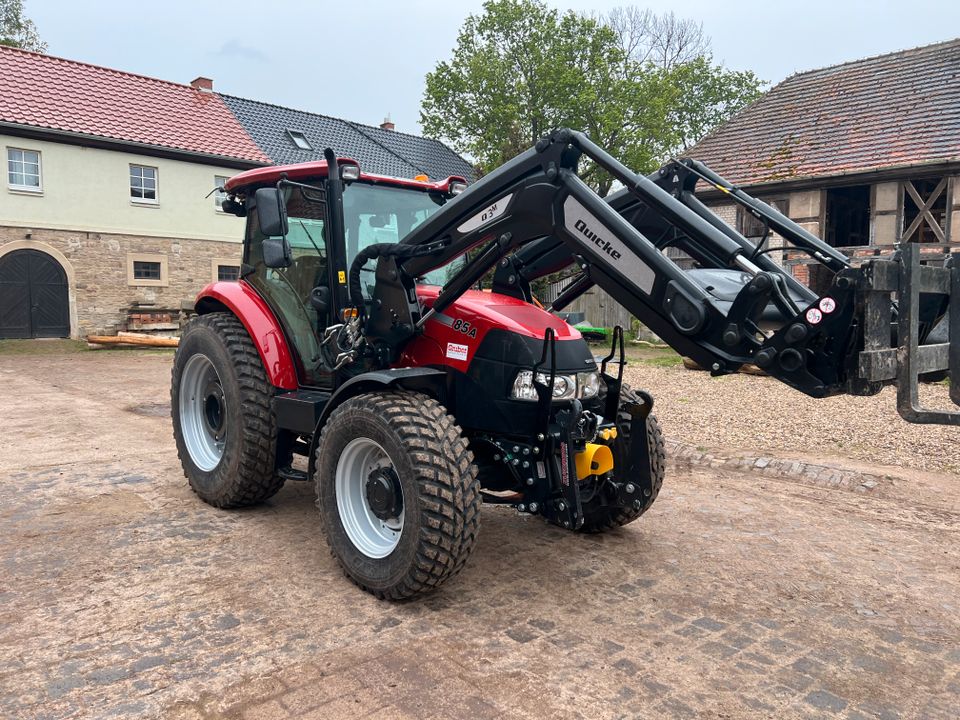 Case Farmall 85 A in Artern/Unstrut