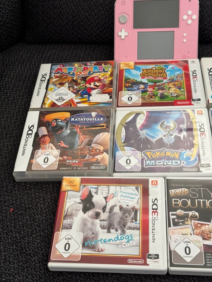 Nintendo 2DS inklusive 8 Spiele und 5 Amiibos in Rüsselsheim