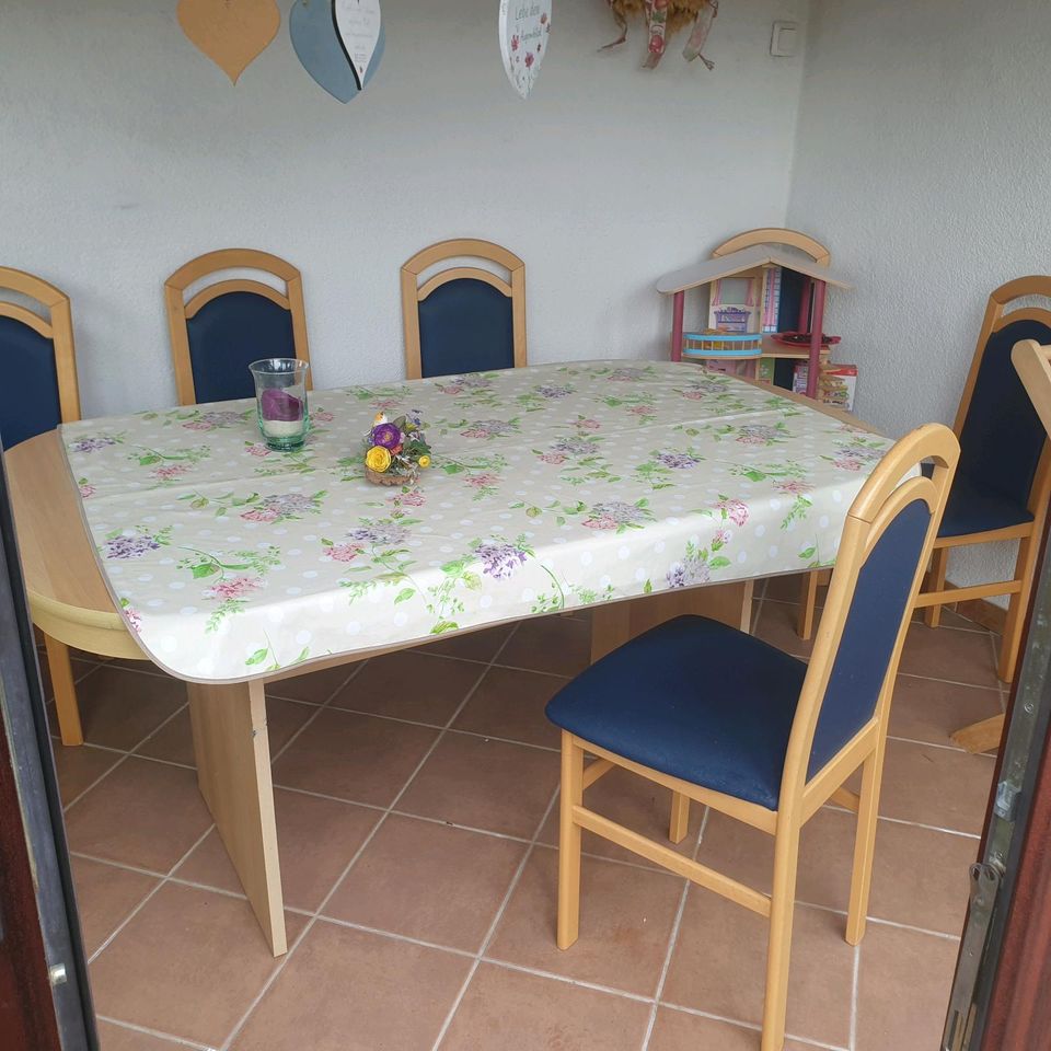 Tisch - Stühle - Sitzgruppe in Vollenborn