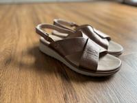 Sandaletten mit Keil, Sandalen, gold, Leder Baden-Württemberg - Frickenhausen Vorschau