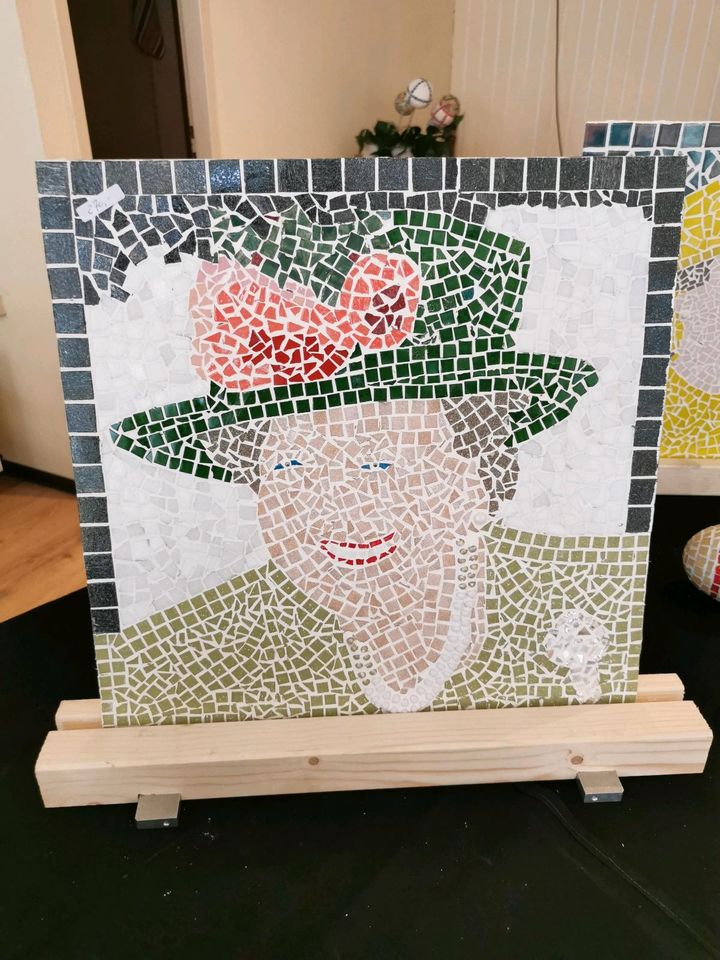 Mosaik Bild Königin Elisabeth - Unikat Handarbeit -Neu! in Holzminden