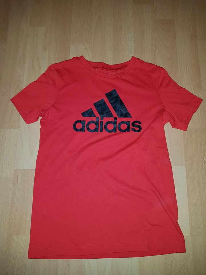 Adidas T Shirt  Gr.140 in Weißenohe