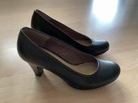NEUWERTIG Leder Pumps schwarz in Gr. 37 von Minozzi Hessen - Trebur Vorschau